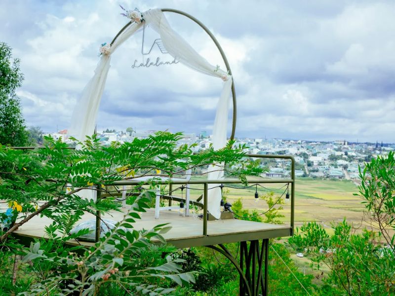 Top 10 quán cafe Pleiku view đẹp, không gian chill đáng ghé nhất 3