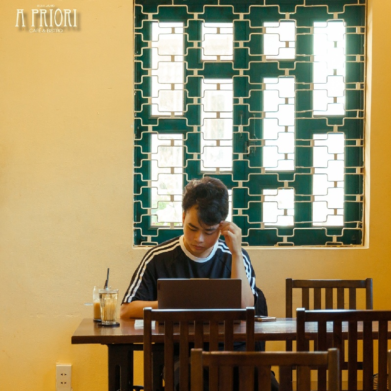 Những quán cafe sách yên tĩnh tại Sài Gòn giúp bạn thả hồn với con chữ 26