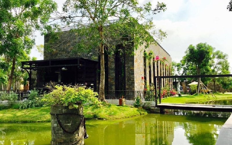 Top 15+ quán cafe sân vườn đẹp, thoáng mát ở TP.HCM 3