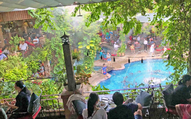 Top 15+ quán cafe sân vườn đẹp, thoáng mát ở TP.HCM 4
