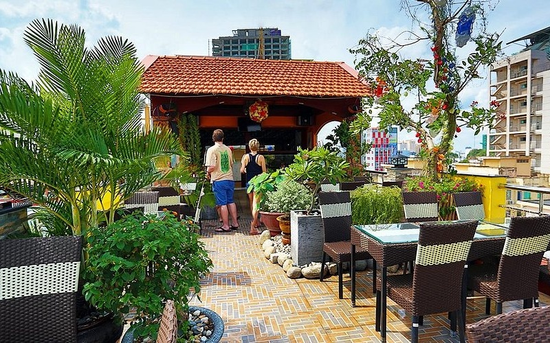 Top 15+ quán cafe sân vườn đẹp, thoáng mát ở TP.HCM 5
