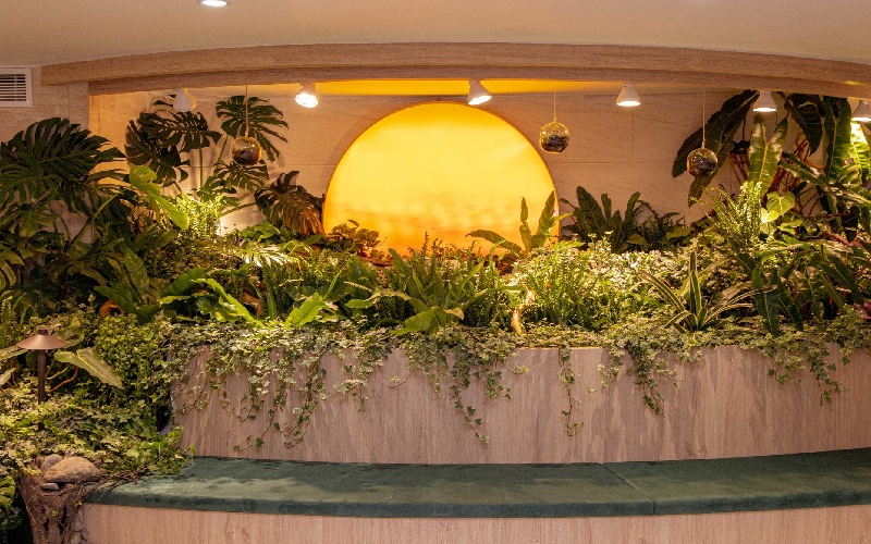 Cafe U: Quán cà phê kết nối trực tiếp metro giữa lòng Quận 1 6