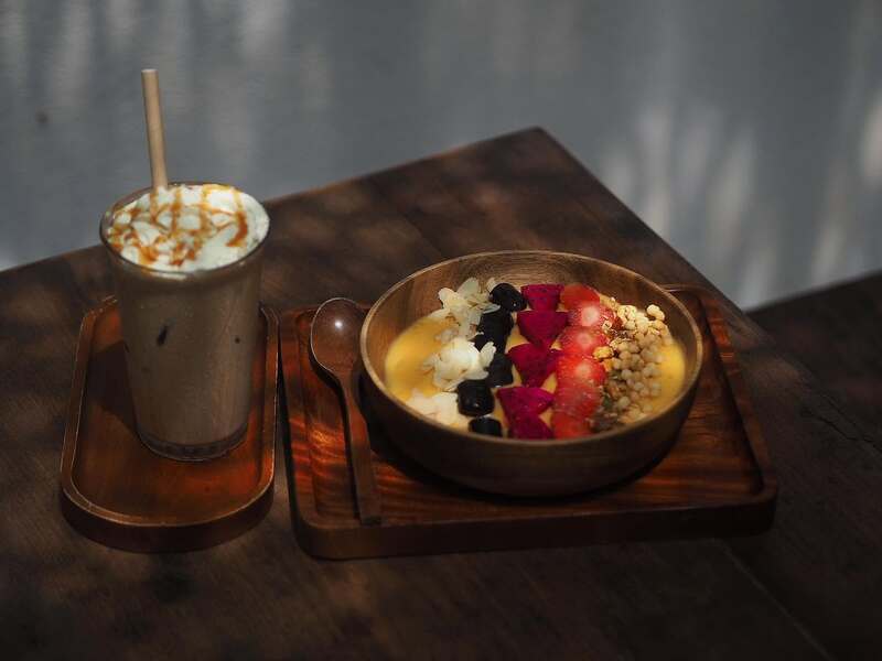 Cam Coffee n More Hội An, góc sân vườn ấm áp để “trốn” giữa phố cổ 9
