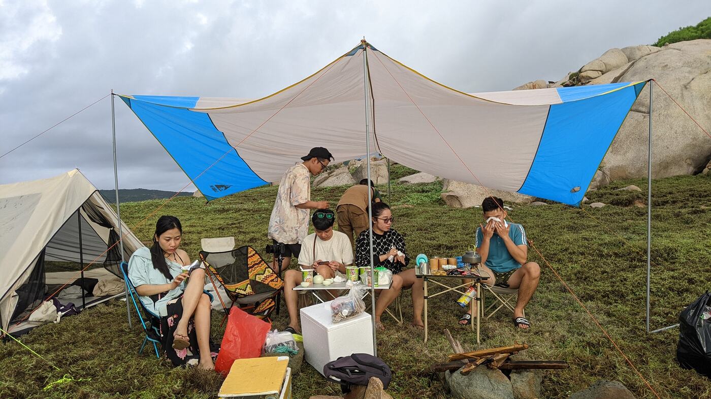 Cắm trại Mũi Thị, hành trình thú vị giữa đồng xanh và núi đá 3