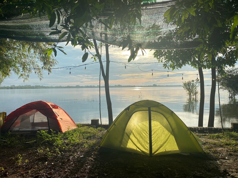 Chill cùng trải nghiệm camping Hồ Trị An với khung cảnh lãng mạn bồng bềnh 2