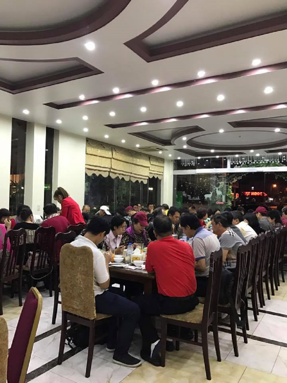 Càn quét thiên đường hải sản Gio Bien Restaurant Hai Phong 2