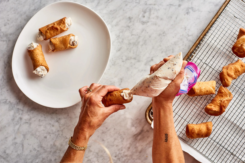 Cannoli, món tráng miệng giòn ngọt đặc trưng của ẩm thực Sicily 7