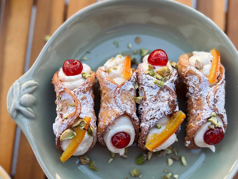 Cannoli, món tráng miệng giòn ngọt đặc trưng của ẩm thực Sicily 8