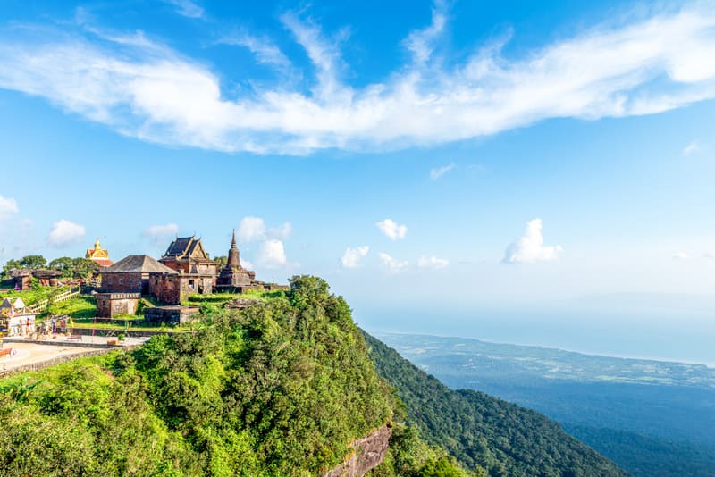 Cao nguyên Bokor, ‘thành phố ma’ với vẻ đẹp huyền bí tại Campuchia 4