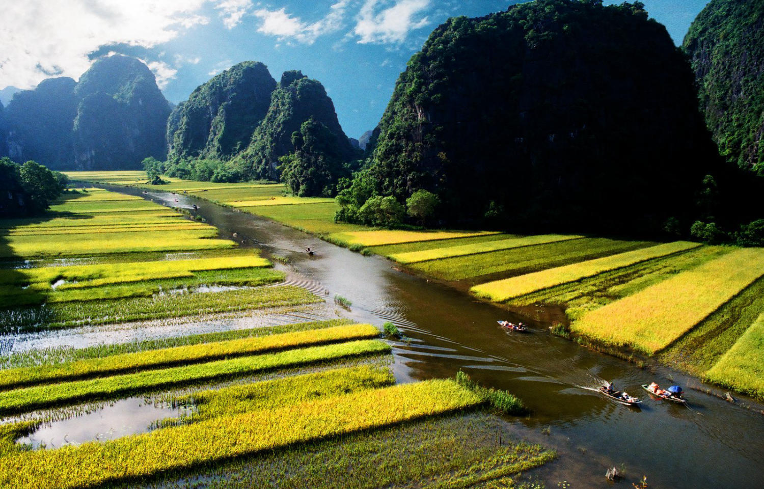 Cập nhật giá vé tham quan ở Ninh Bình cho những đôi chân ưa khám phá 8