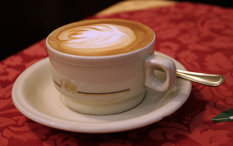 Cappuccino: Tách cà phê Ý cân bằng nghệ thuật và hương vị 5