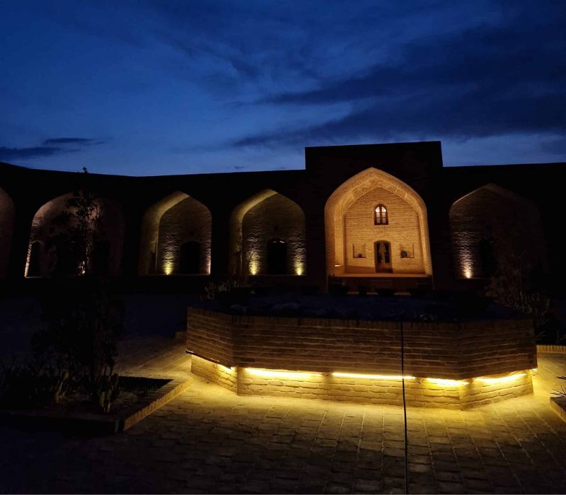 Caravanserai: Từ ‘trạm dừng chân huyền thoại’ đến trải nghiệm ngủ đêm sa mạc 13