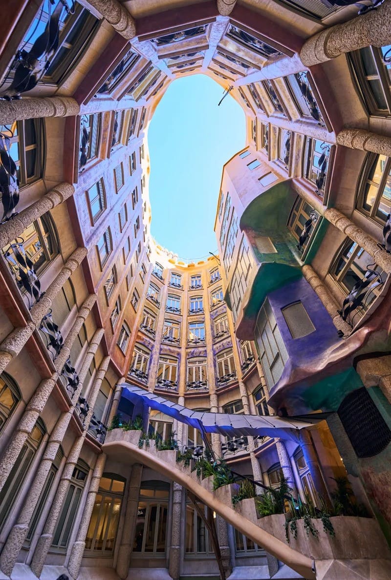 Casa Mila: Tòa nhà độc lạ hay kiệt tác kiến trúc đi trước thời đại? 14