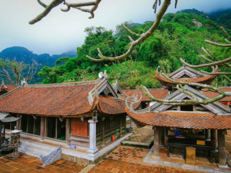 Khám phá Chùa Hoa Yên hơn 700 năm tuổi trên núi Yên Tử 2