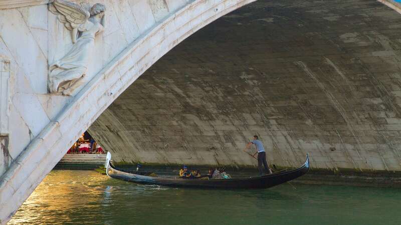 Cầu Rialto: Biểu tượng kiến trúc vượt thời gian của Venice 5