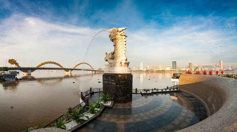 Check-in Cầu Tình Yêu Đà Nẵng: Nơi khóa lại khoảnh khắc yêu thương 6