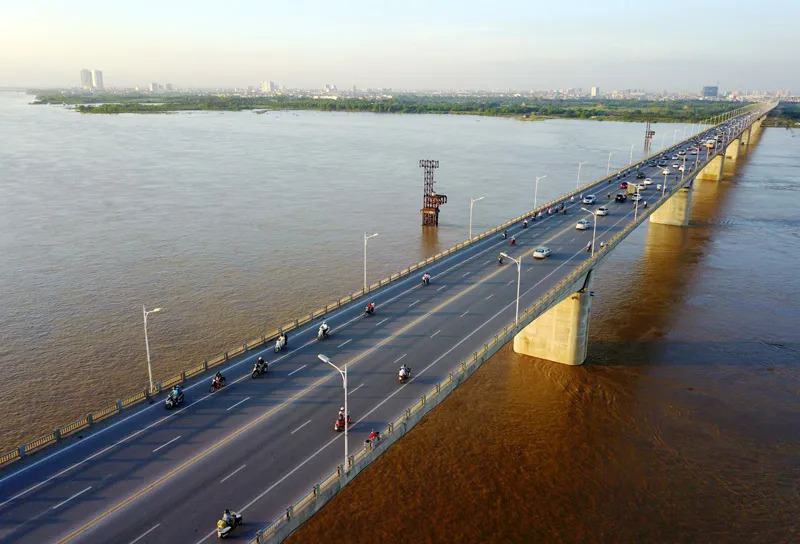 Khám phá vẻ đẹp rực rỡ về đêm của cầu Vĩnh Tuy 2
