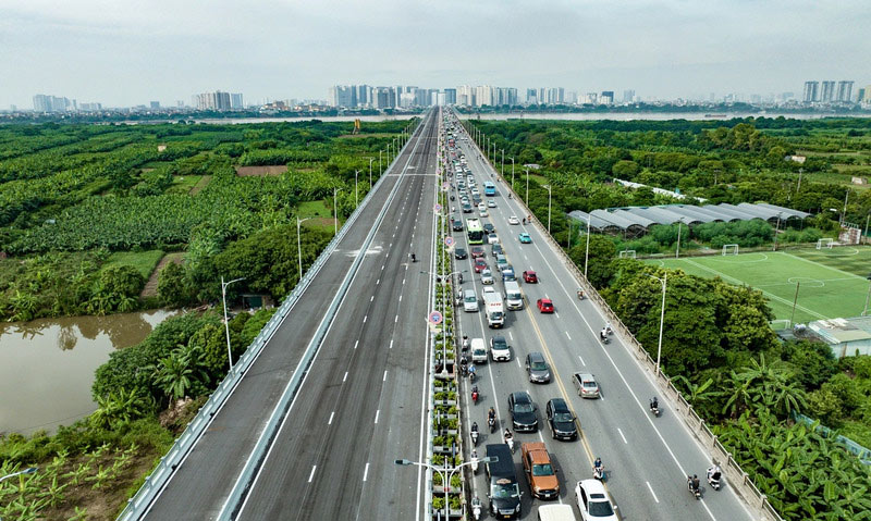 Khám phá vẻ đẹp rực rỡ về đêm của cầu Vĩnh Tuy 5