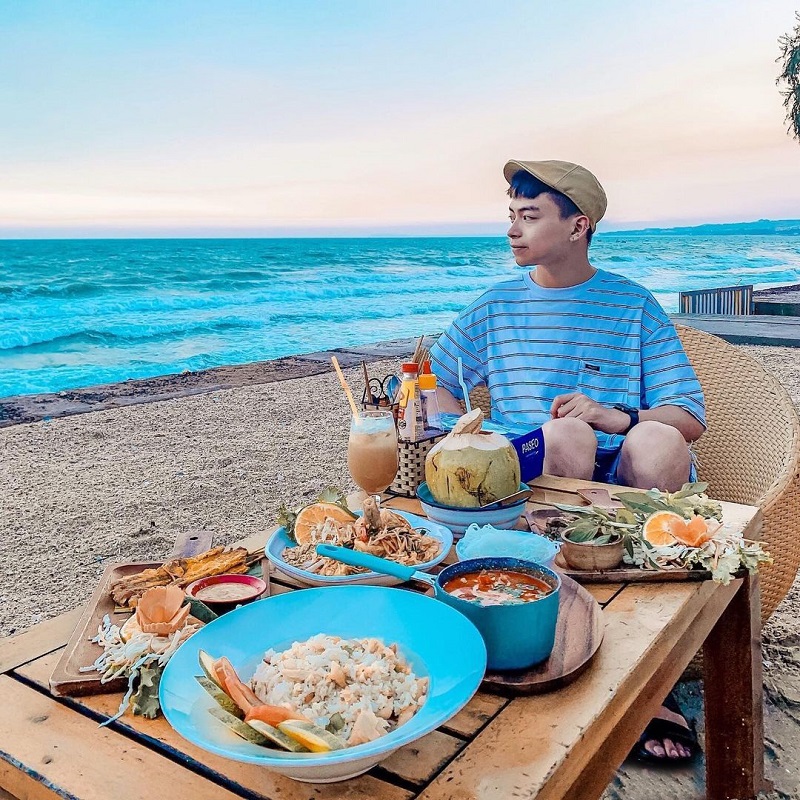 Không gian Chameleon Beach Bar bình yên bên bờ biển Phan Thiết 4