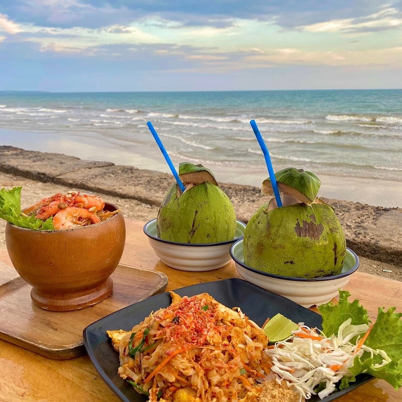 Không gian Chameleon Beach Bar bình yên bên bờ biển Phan Thiết 15