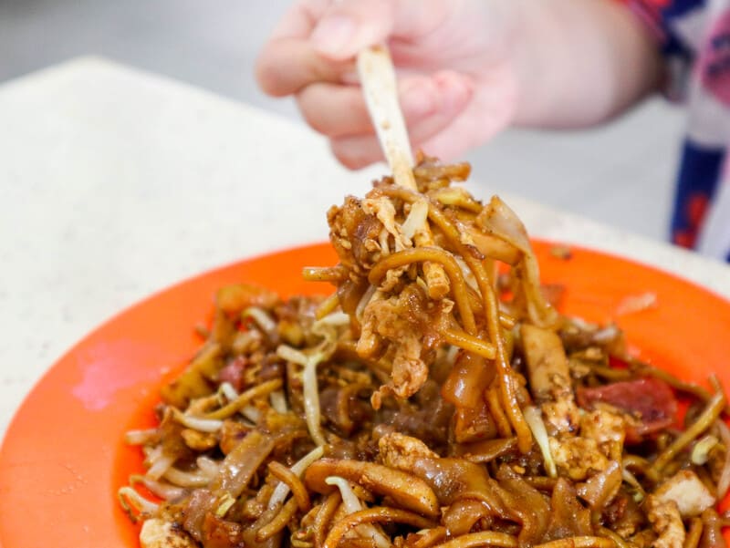 Khám phá ẩm thực Mã Lai qua món Char Kway Teow trứ danh 6