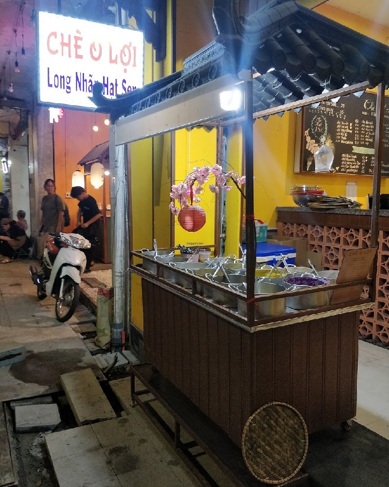 Thưởng thức chè heo quay, món đặc sản lạ miệng xứ Cố đô 18