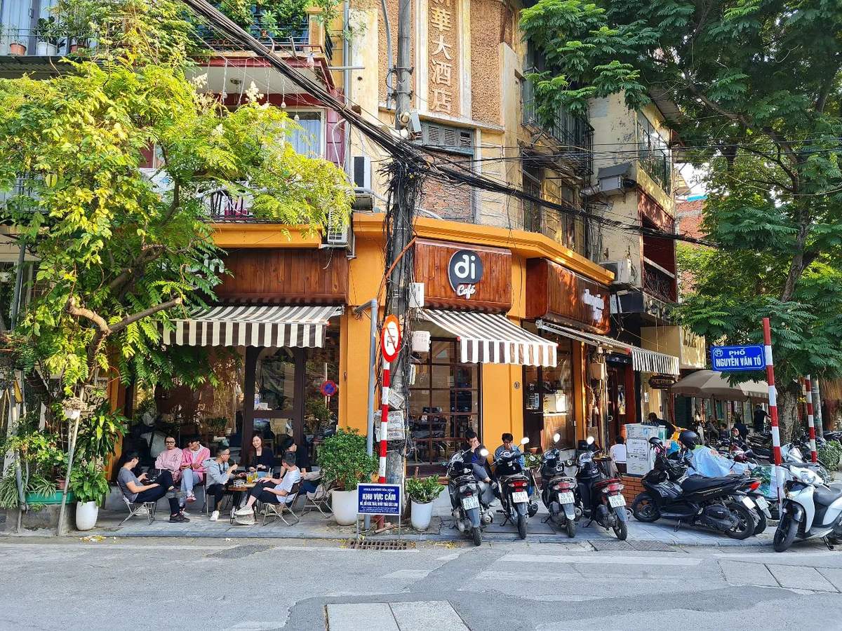 Check-in 5 quán cafe tone xanh Hà Nội cực đẹp 6