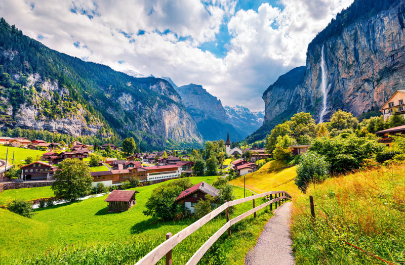 Check in làng Lauterbrunnen Thụy Sĩ thơ mộng, đẹp đắm say 2