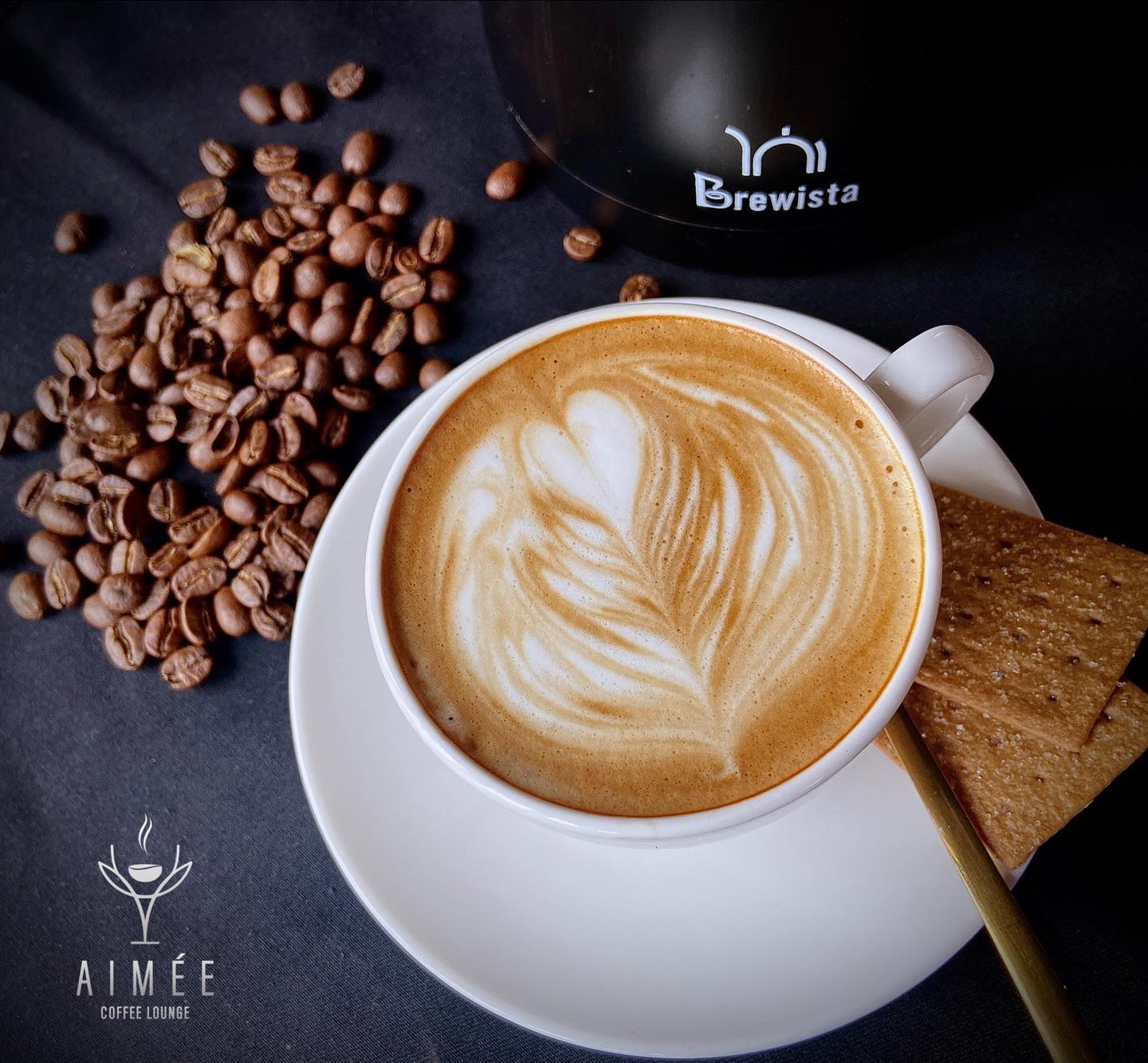Check in ngay Aimée Coffee với view sống ảo triệu like 17