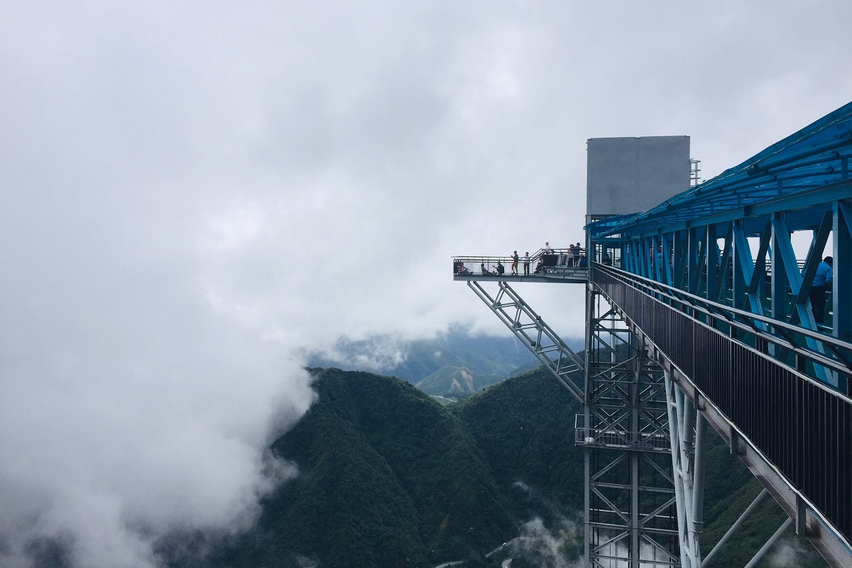 Khu du lịch Cầu kính Rồng Mây Lai Châu: tọa độ săn mây lý tưởng 5