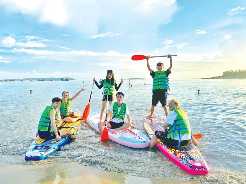 Chèo SUP Đà Nẵng và top 4 địa điểm bạn không nên bỏ lỡ năm 2025 3