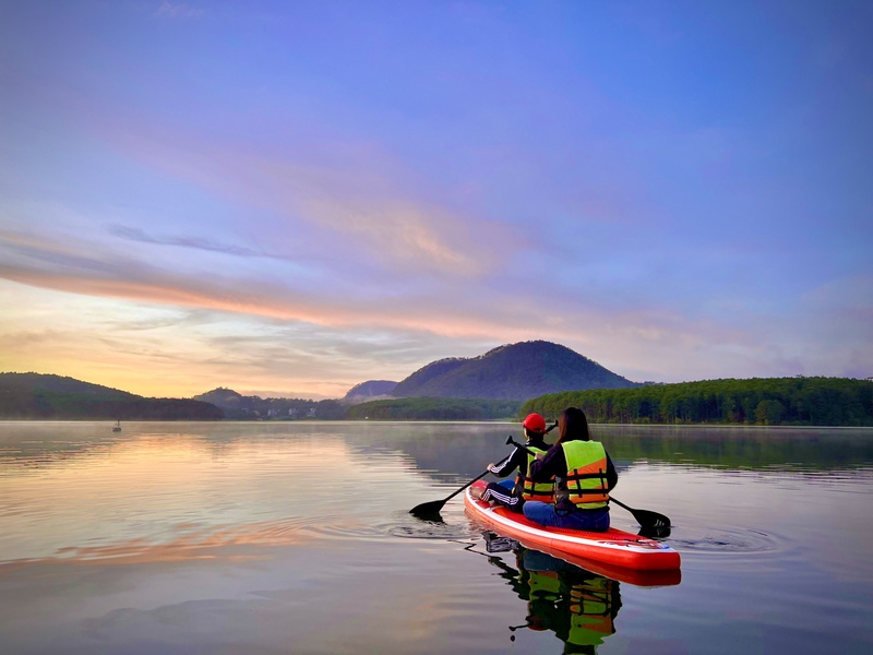 Chèo SUP hồ Tuyền Lâm và những điều bạn cần biết 2