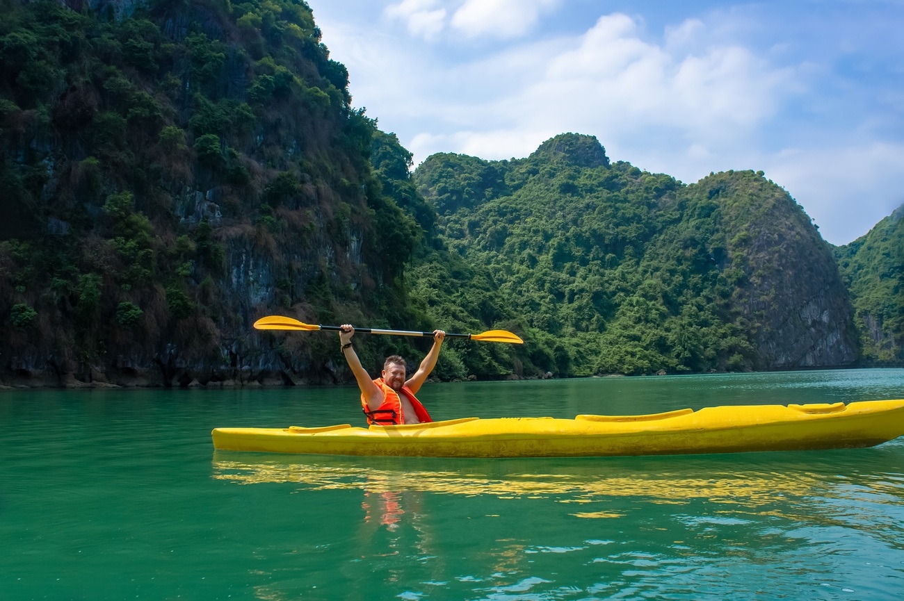 Chèo thuyền kayak ở Hạ Long có khó không? Câu trả lời sẽ có ngay trong bài viết dưới đây 9