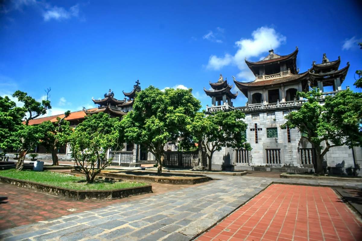 Chiêm ngưỡng quần thể độc đáo của nhà thờ Phát Diệm gần 130 tuổi ở Ninh Bình 7