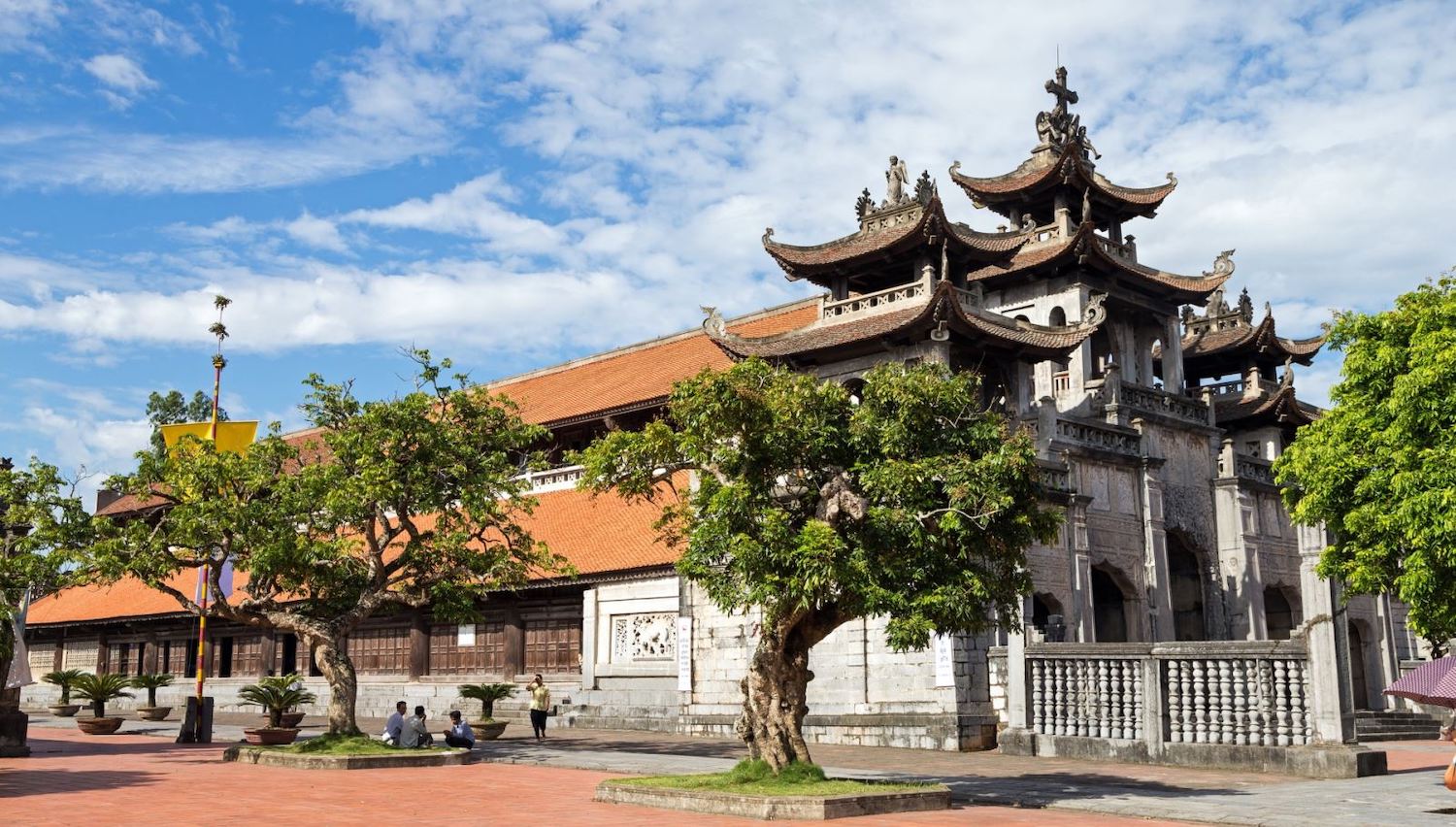 Chiêm ngưỡng quần thể độc đáo của nhà thờ Phát Diệm gần 130 tuổi ở Ninh Bình 2