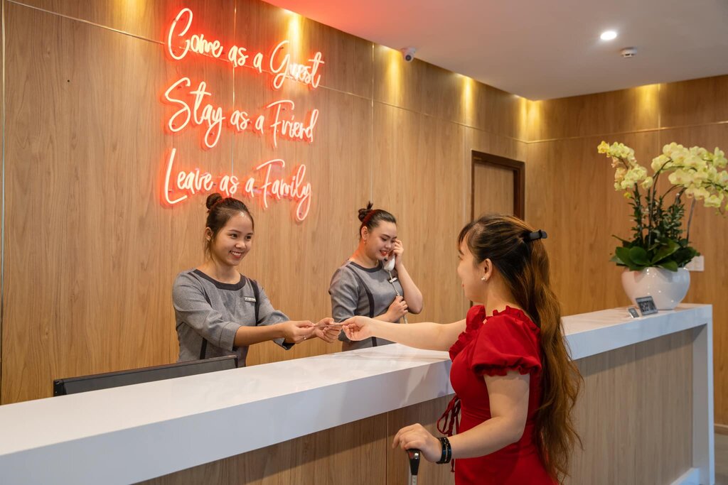 Chill Suites Nha Trang - Khách sạn 3 sao mang phong cách hiện đại giữa lòng thành phố biển Nha Trang 2