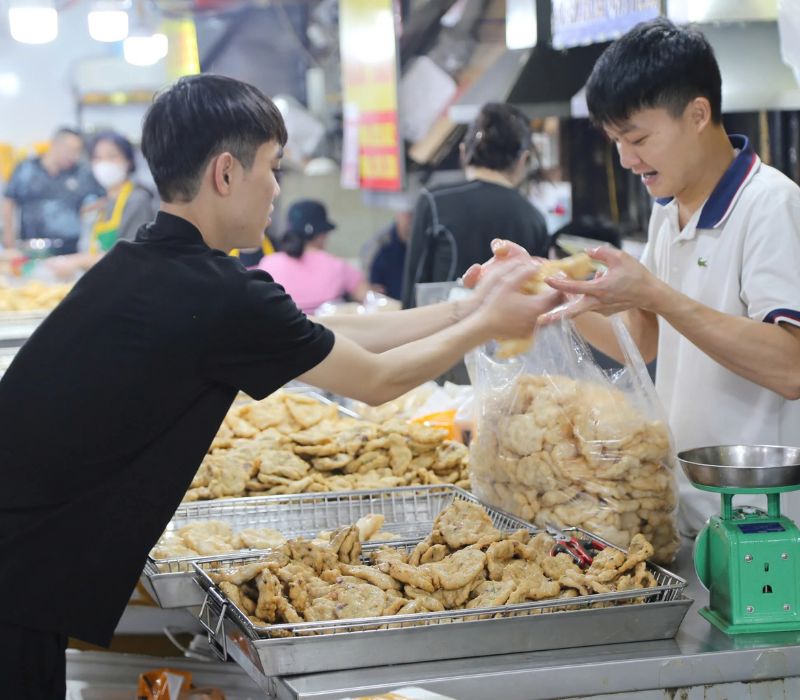 Kinh nghiệm đi chợ Cái Dăm Hạ Long: Ăn gì và mua gì? 8