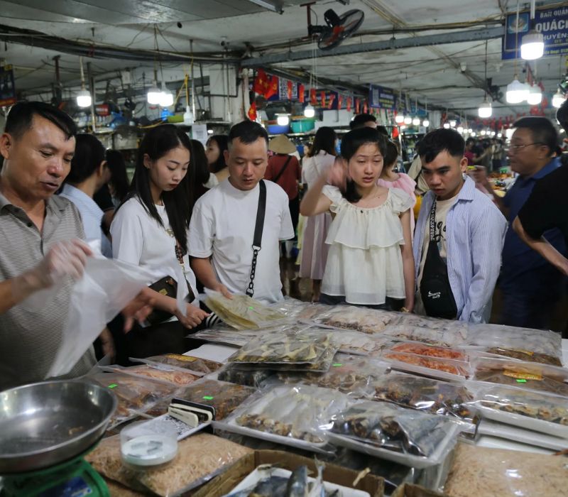 Kinh nghiệm đi chợ Cái Dăm Hạ Long: Ăn gì và mua gì? 9