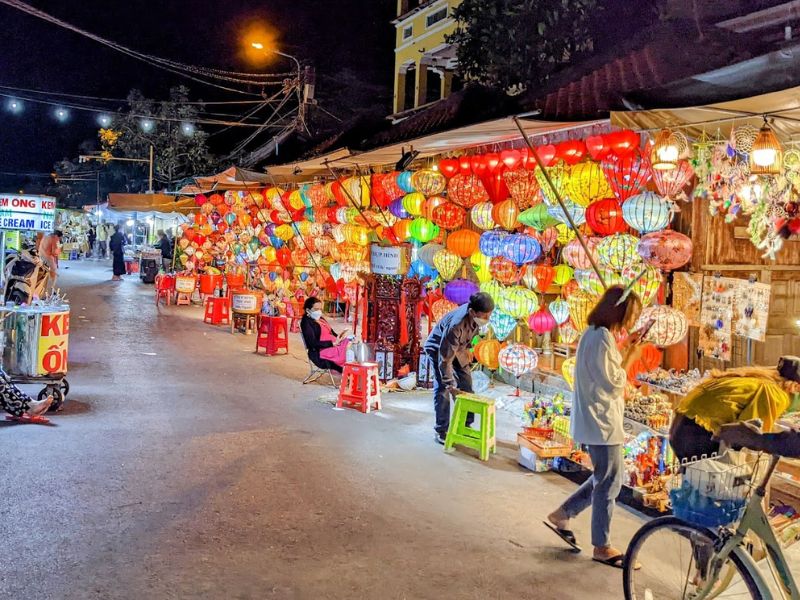 Chợ đêm Hội An, thiên đường vui chơi giữa lòng phố cổ 2