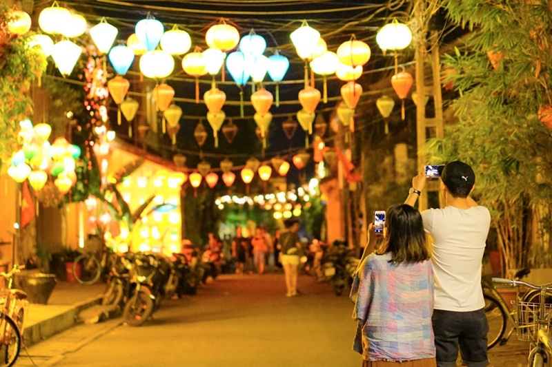 Chợ đêm Nguyễn Hoàng Hội An - Khu chợ đêm nhộn nhịp nhất đô thị cổ 5