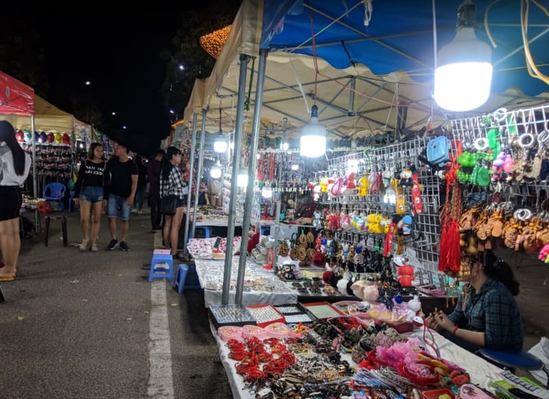 Khám phá Chợ đêm Quy Nhơn, điểm vui chơi, mua sắm đặc biệt tại Bình Định 5