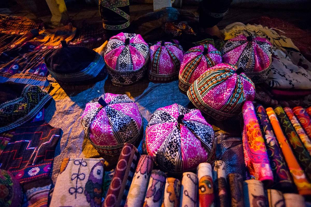 Chợ đêm Sapa - Nơi lý tưởng để khám phá văn hóa, đặc sản của người bản địa 5