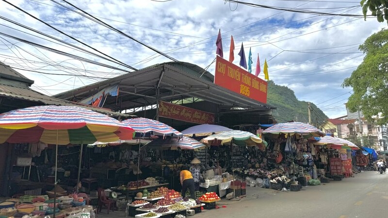 Chợ Đồng Đăng: Khu chợ biên giới sôi động nhất Lạng Sơn 8