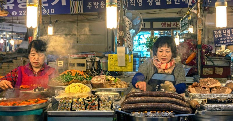 Khám phá chợ Dongdaemun, thiên đường mua sắm về đêm của Seoul 9