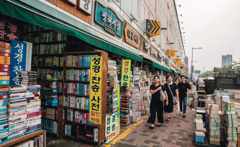 Khám phá chợ Dongdaemun, thiên đường mua sắm về đêm của Seoul 7