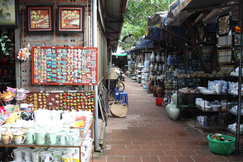 Khám phá Chợ gốm Bát Tràng, tinh hoa nghệ thuật và văn hóa 2