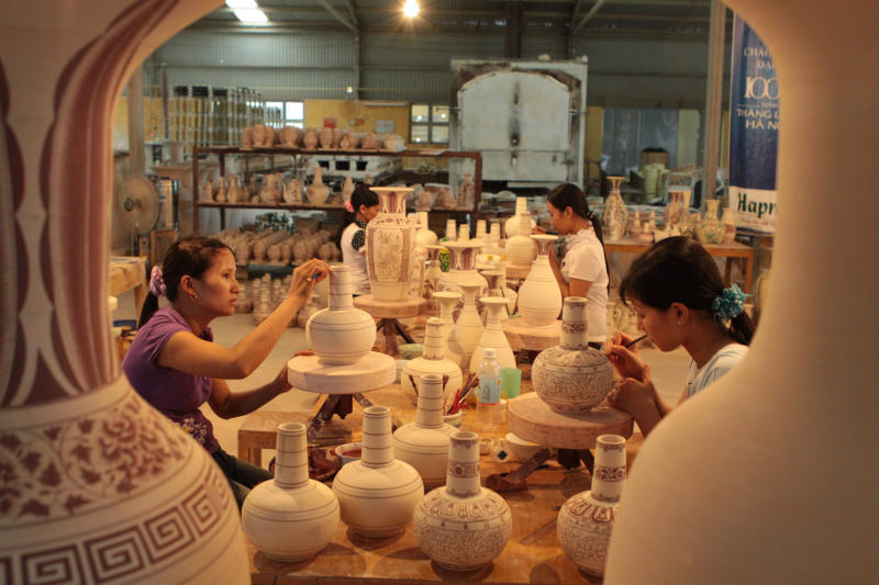 Khám phá Chợ gốm Bát Tràng, tinh hoa nghệ thuật và văn hóa 7