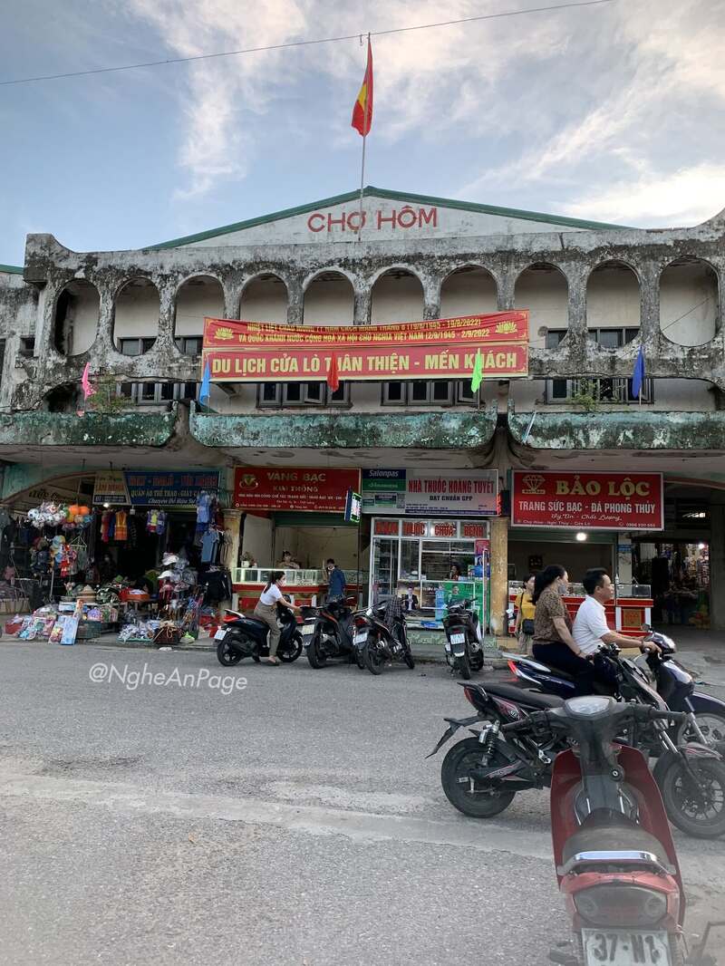 Dậy sớm ghé chợ hải sản Cửa Lò, khám phá nhịp sống thành phố biển 6