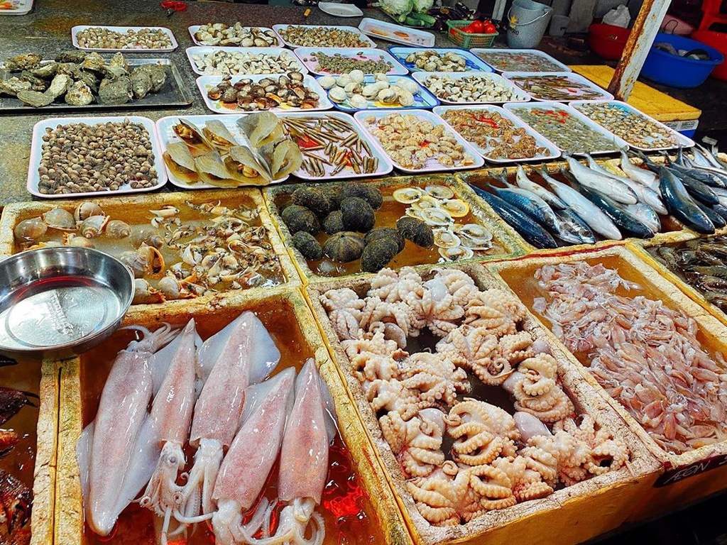 Chợ hải sản Đà Nẵng - Điểm danh các khu chợ bán hải sản tươi ngon giá cực rẻ 7