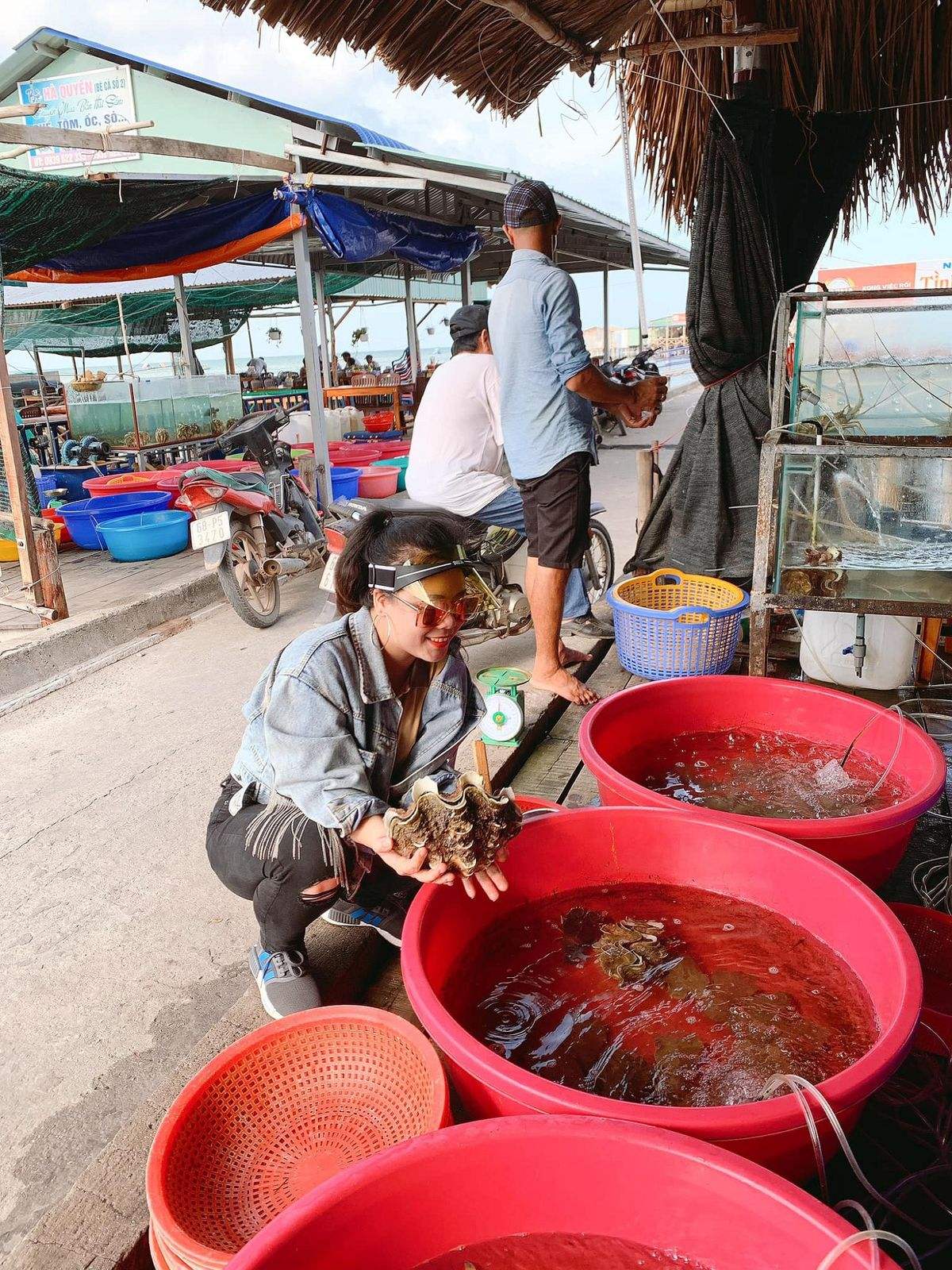 Chợ Hàm Ninh Phú Quốc – Ngôi chợ cổ nằm giữa làng chài Hàm Ninh 5